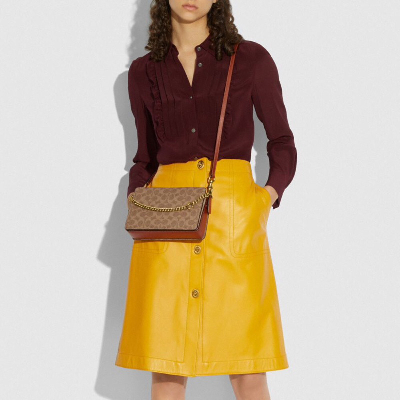 Túi coach chain crossbody