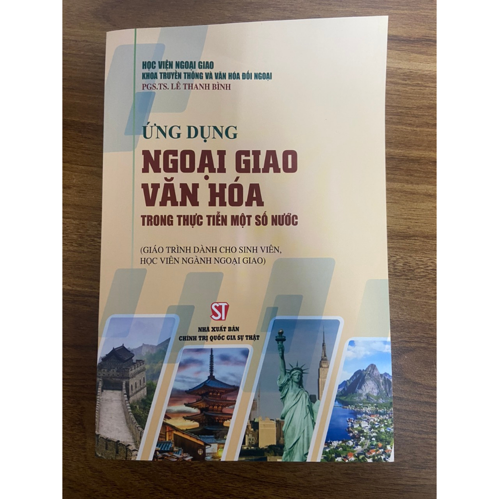 Sách Ứng Dụng Ngoại Giao Văn Hóa Trong Thực Tiễn Một Số Nước - Nhà Sách Sự Thật