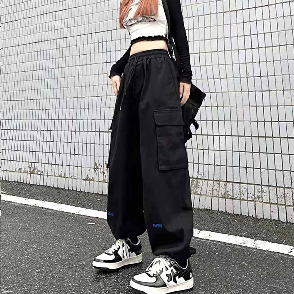 Quần jogger nữ ống rộng túi hộp chất liêu kaki mềm mại phong cách Hàn Quốc hai màu đen, trắng cá tính. k1
