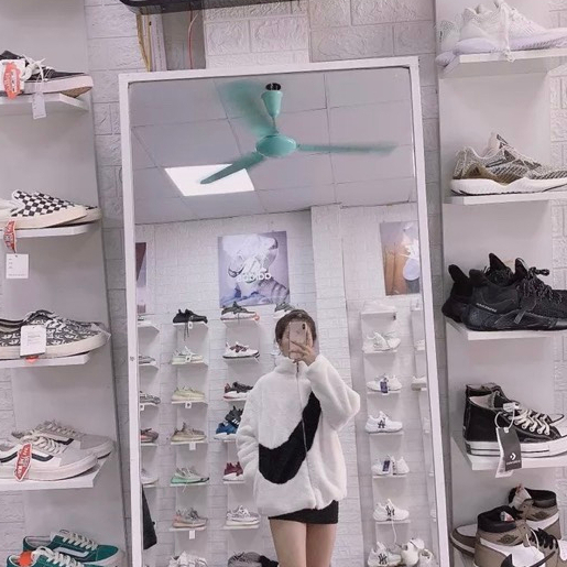 Áo Hoodie Tomy In Trước Ngực 3 Sọc Mũ Trùm Đầu - Áo Nỉ Hoodie Nam Nữ Chất Nỉ Hot Trend 2023