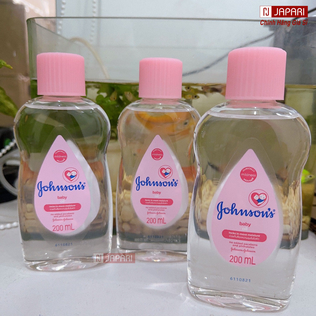 Dầu Massage Cho Bé Johnson Baby Oil Chính Hãng - Dầu Johnson's Baby Oil Cho Bé Sơ Sinh Màu Tím - Jonhson Baby Japari