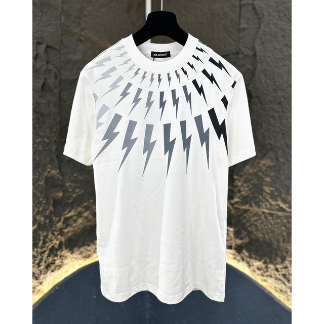 Áo phông nam nữ in hoạ tiết vạch chéo chữ Tommy đen trắng đỏ cổ bo dày dặn đẹp. Áo thun unisex form rộng siêu hot | BigBuy360 - bigbuy360.vn