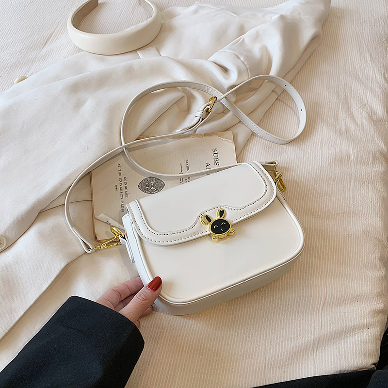 Túi đeo chéo nữ khóa logo xinh xắn, hàng form đẹp loại 1 Thơm Túi - A51