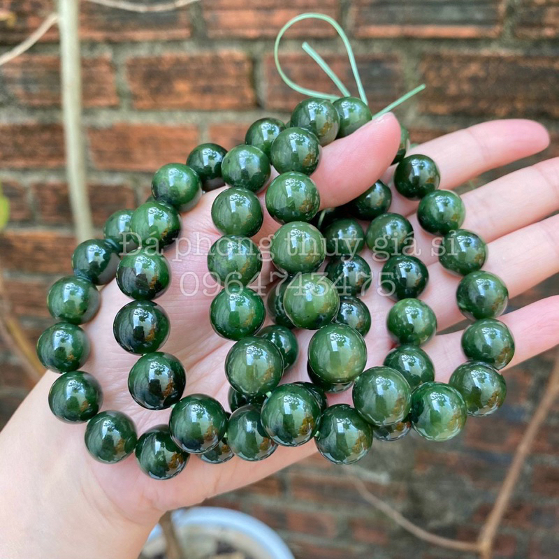 Vòng tay ngoc bich siêu vip đẹp chuẩn y như hình hàng đẹp kiểm định 5A tặng kèm hộp gấm cao cấp