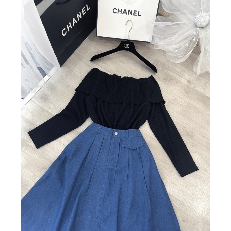 Sét áo xốp bẹt vai chân váy jean xoè