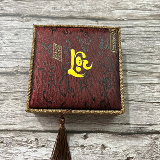 Hộp gấm đựng vòng tay trang sức kích thước 10x10 cm