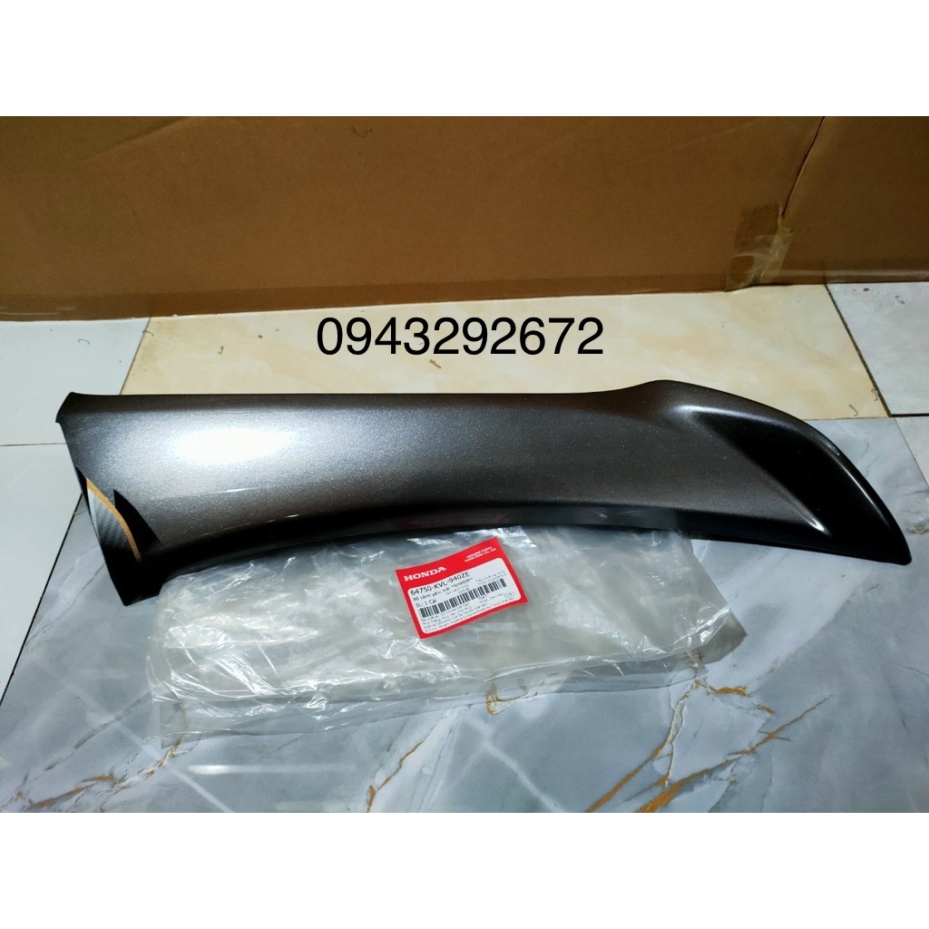 Cánh Yếm Ngoài Trái Future Neo Fi Đen 2006 Honda (64750KVL940ZE)