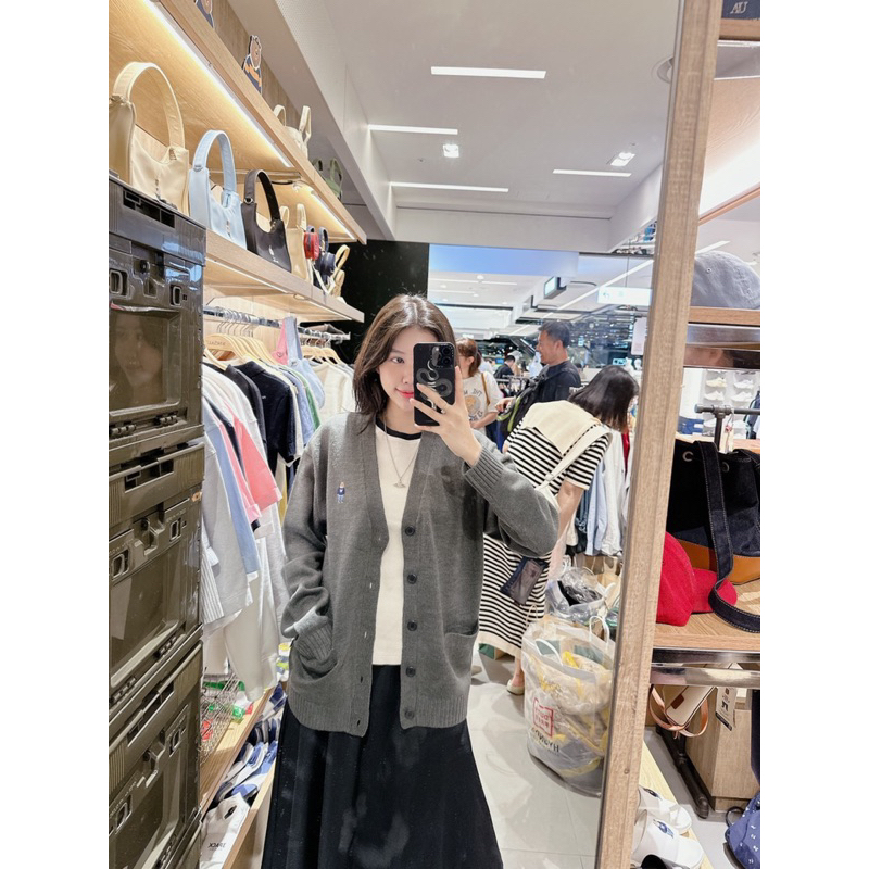 Áo Khoác Cardigan Whoau Cổ Tim Chính Hãng 💯