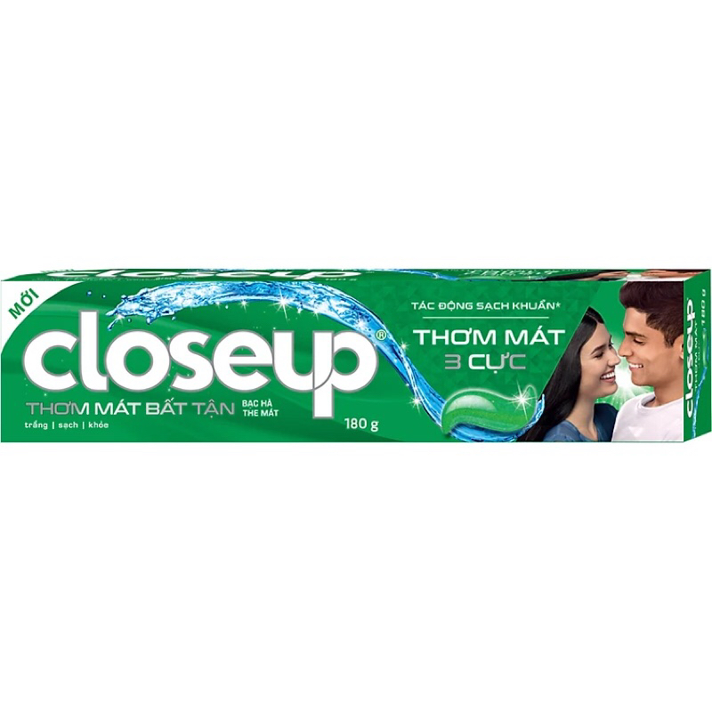 Kem đánh răng closeup kèm tuýp nhỏ