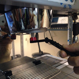 Dụng Cụ Vệ Sinh Máy Pha Cà Phê