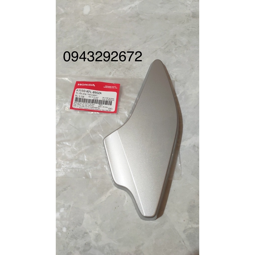 ốp Cốp Phải Future 1 Màu Bạc Honda (83550KFL890ZA)