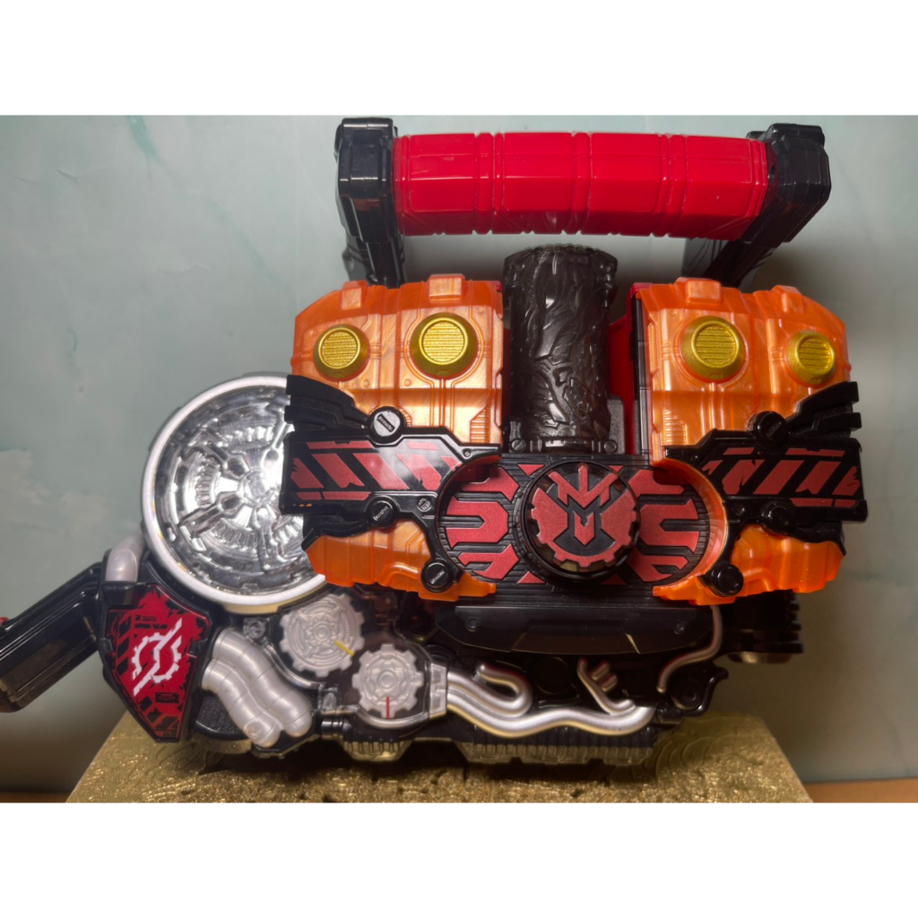 Hiệp sĩ mặt nạ - DX Cross-Z Magma Knuckle & Dragon Magma Full Bottle - Kamen Rider Build Bandai