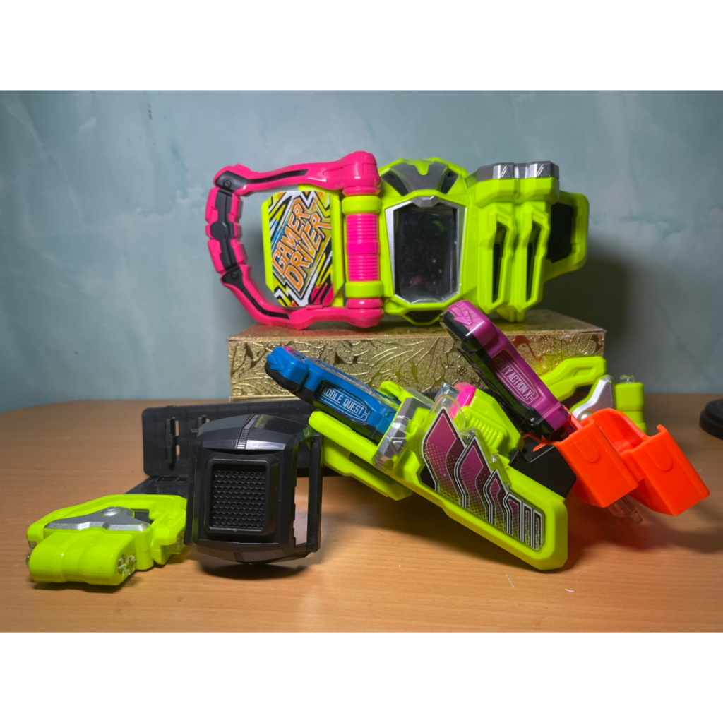 Hiệp sĩ mặt nạ - DX Gamer Driver & Mighty Action X Gashat - Kamen Rider Ex-Aid Bandai