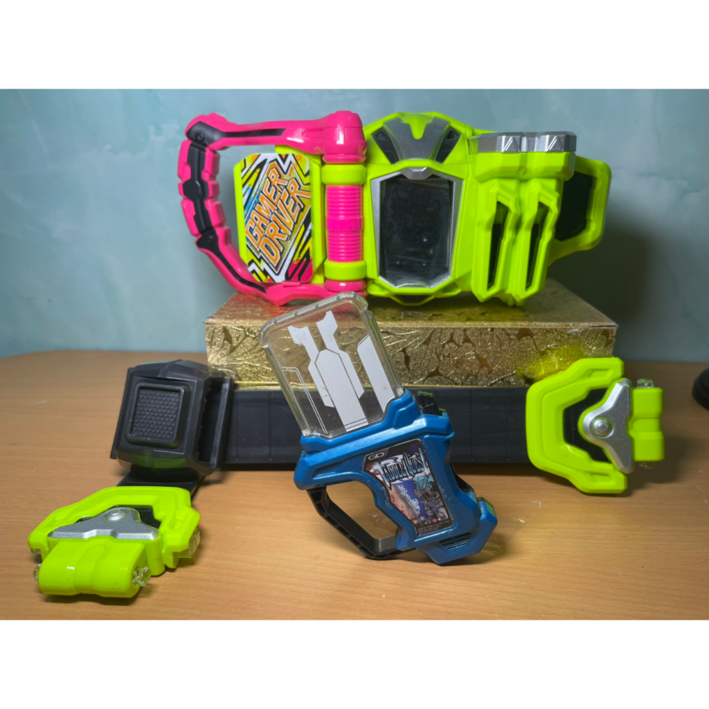 Hiệp sĩ mặt nạ - DX Gamer Driver & Mighty Action X Gashat - Kamen Rider Ex-Aid Bandai
