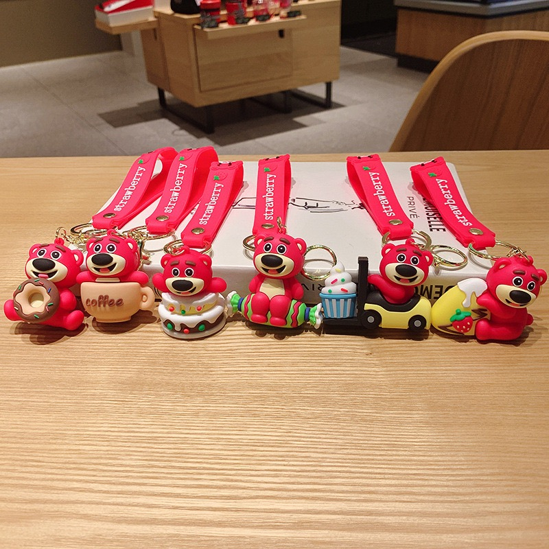 Móc Chìa Khoá Móc Treo Hoạ Tiết Gấu Dâu Straw Siêu Hot
