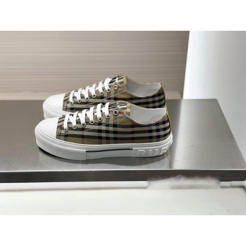 Giày Sneaker Bắp Rang Bơ Kẻ Viền Cạnh Chữ Dập Đế Fom Dáng Chuẩn Chỉ Hàng Full Box Phụ Kiện