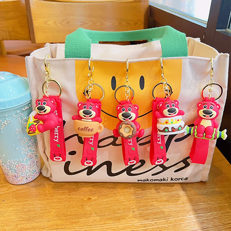 Móc Chìa Khoá Móc Treo Hoạ Tiết Gấu Dâu Straw Siêu Hot