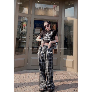Set áo thun croptop kèm quần caro ống rộng