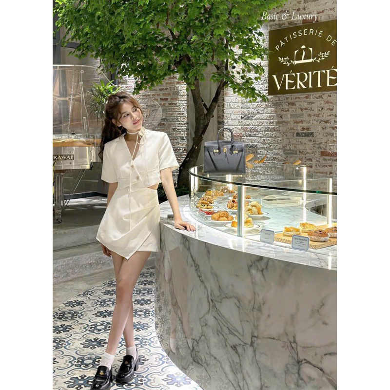 Set áo croptop cổ sen viền chân váy maxi tiểu thư