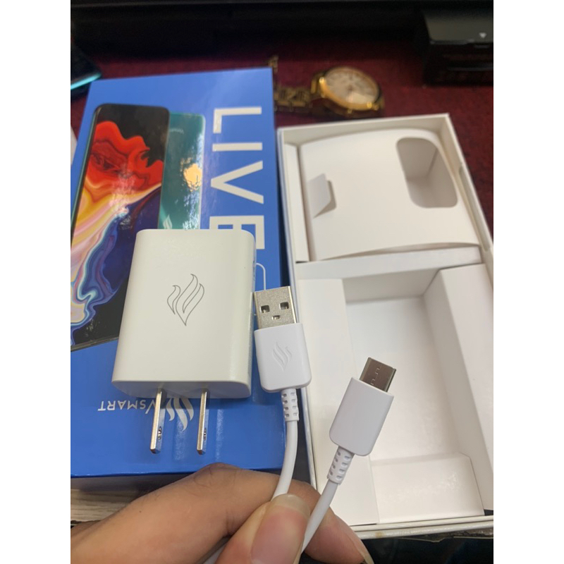 Bộ Sạc 5V - 2A Vsmart cho các dòng máy