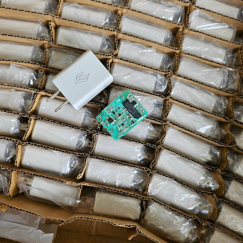 Bộ Sạc 5V - 2A Vsmart cho các dòng máy