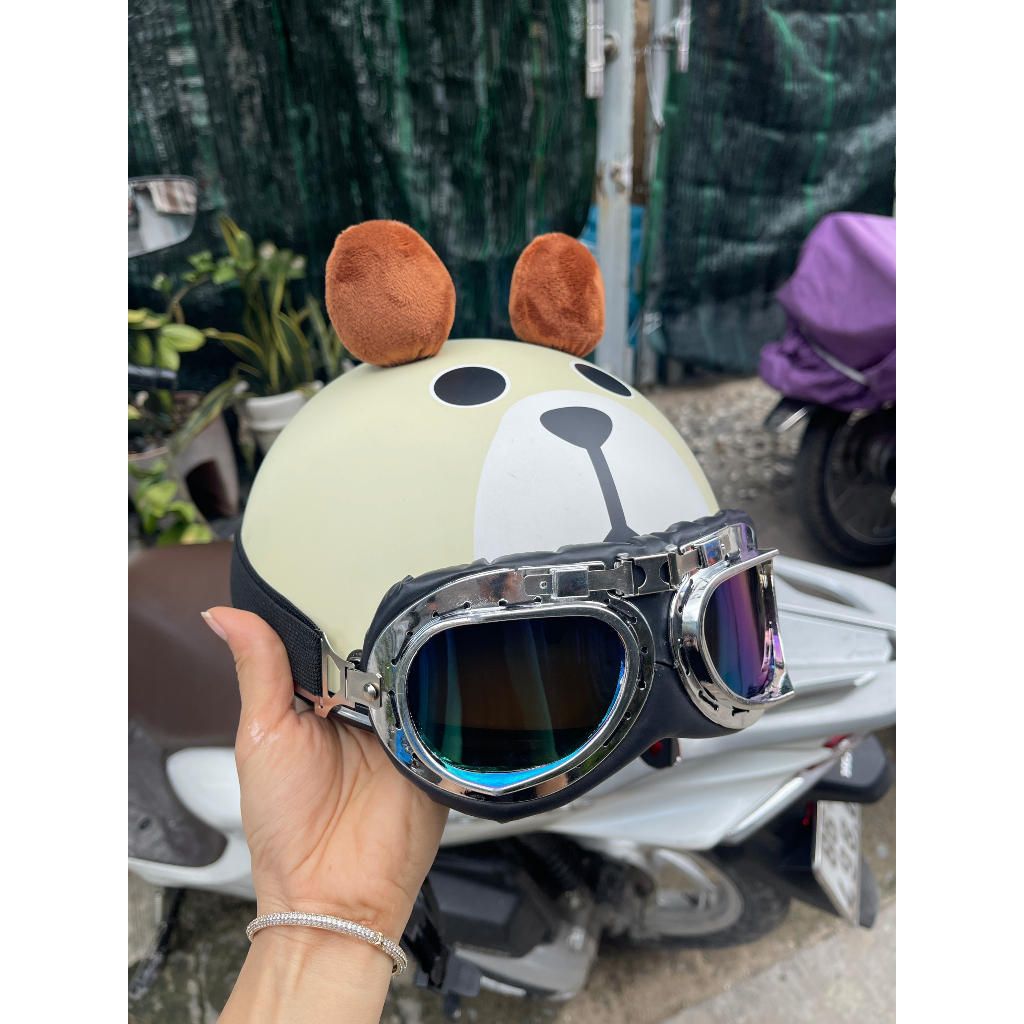 Nón bảo hiểm kèm kính phi công hình con gấu nâu có tai dễ thương