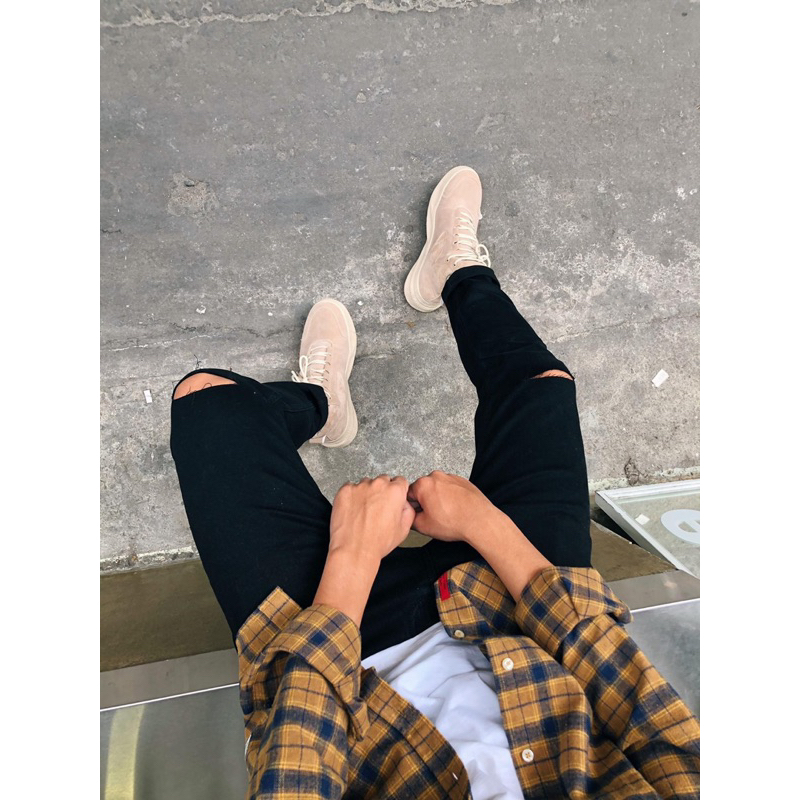 QUẦN JEANS DEFOXX - MÀU ĐEN - FORM SLIMFIT - RÁCH & TRƠN