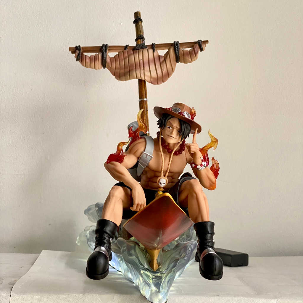 Mô hình Thuyền của Ace cao 36CM dài 45CM - Mô hình thuyền Ace có LED cực đẹp -Thuyền one piece Ace Hỏa Quyền