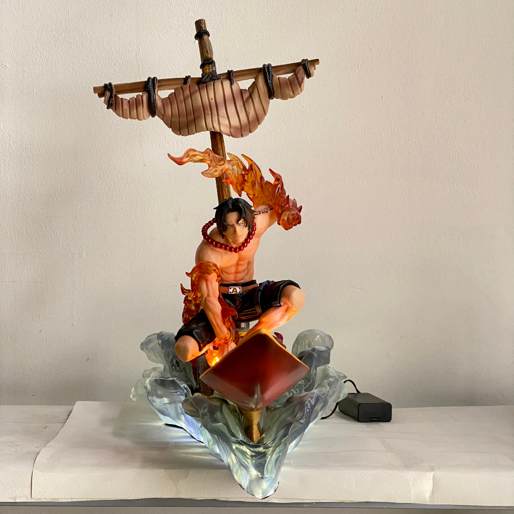 Mô hình Thuyền của Ace cao 36CM dài 45CM - Mô hình thuyền Ace có LED cực đẹp -Thuyền one piece Ace Hỏa Quyền