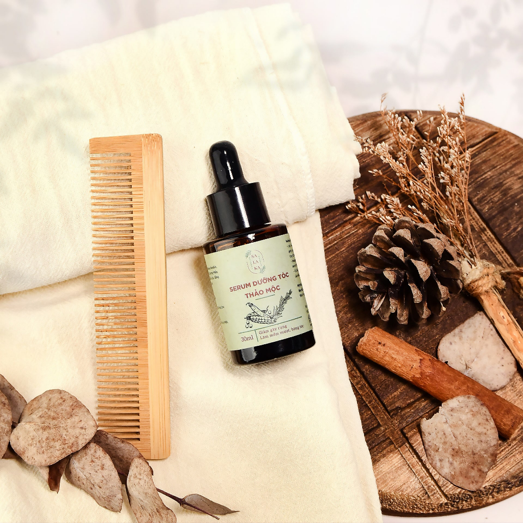 Serum Dưỡng Tóc Giúp Tóc Bóng Khoẻ Suôn Mượt Dễ Vào Nếp Thảo Mộc SALAKA 30ML