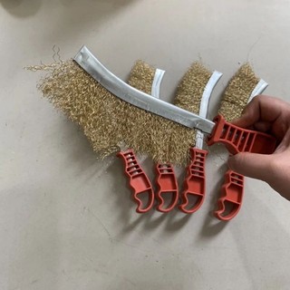 bàn chải sắt chà rỉ sét