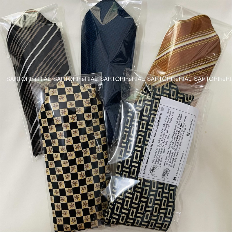 Cravat/Tie hàng 2hand vintage họa tiết độc lạ