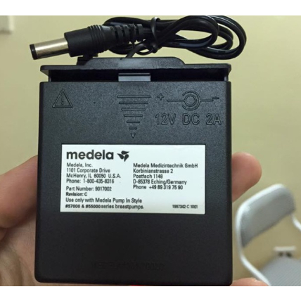 hộp pin dự phòng medela cho máy hút sữa pumb in style, pump maxflow