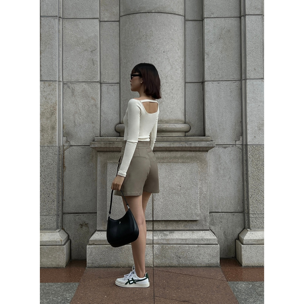 Áo kiểu nữ tay dài màu kem sáng & nâu cut-out lưng - là min - STRING BACK LONG SLEEVE TOP - CREAM & BROWN