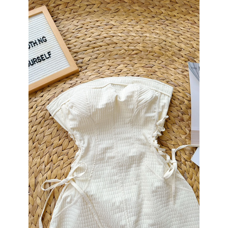 Đầm cúp ngực đan dây eo