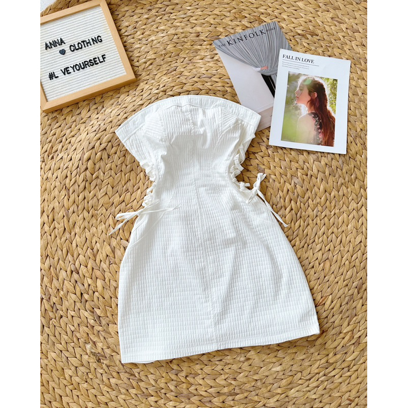 Đầm cúp ngực đan dây eo