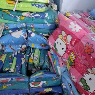 nệm gòn 70cm×110cm. cho bé đi học