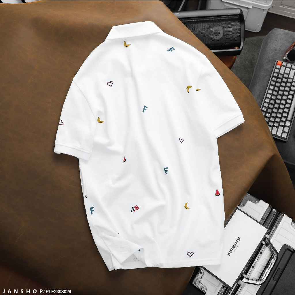 Áo polo ART họa tiết nhỏ được thêu đầy tỉ mỉ giúp mẫu áo trở nên phù hợp với mọi phong cách,thiết kế trẻ trung, tươi mới