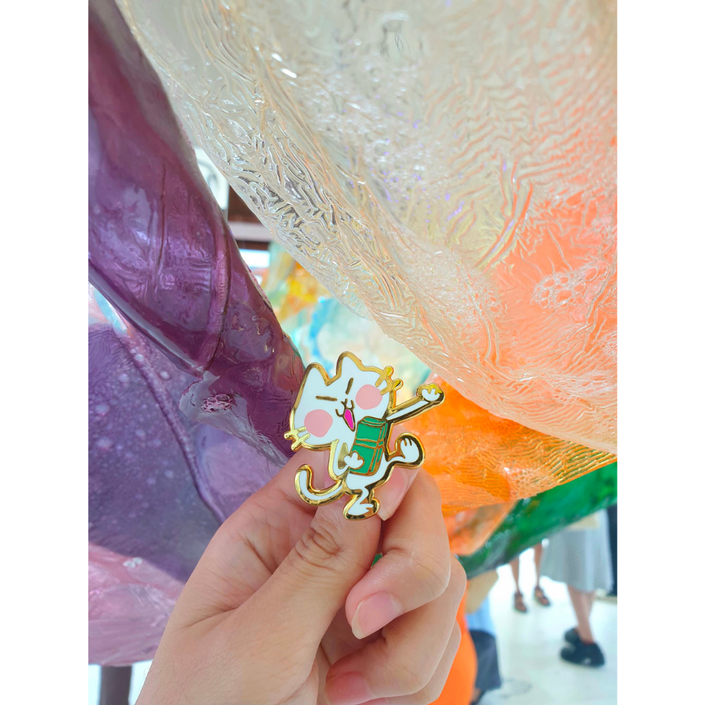 Ghim cài áo - Du Bút - Mèo Trắng