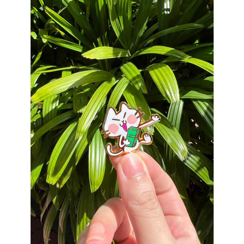 Ghim cài áo - Du Bút - Mèo Trắng