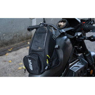 Túi hít bình xăng xe máy Givi EA106B- kèm bọc chống nước