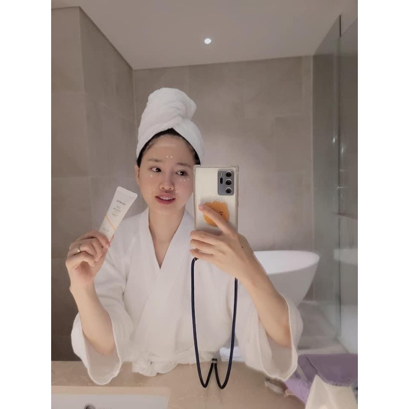 Kem mắt retinol 0.1 Rosa Monde Nội Địa Hàn Giảm Nhăn Mờ Thâm 30ml fullbox