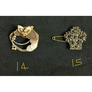 Cài áo ấn tượng