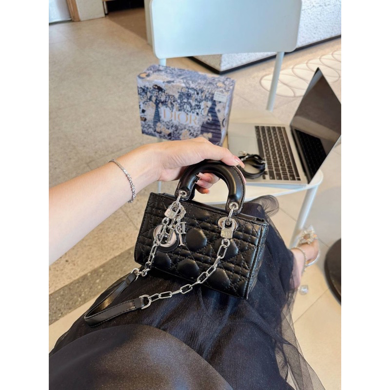 Túi D dáng ngang size 17cm