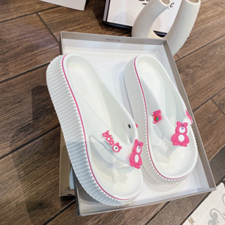 Dép Kẹp Gấu Dâu EVA Siêu Nhẹ Đế Dày Chống Trượt Đi Biển Đi Chơi Thời Trang Cho Nữ - DL224