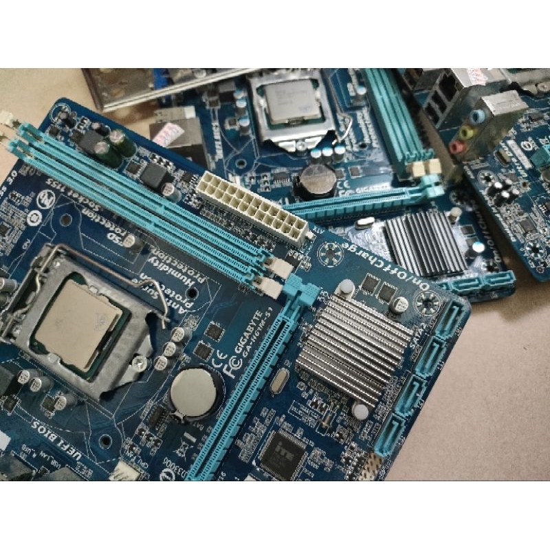H61 + CPU Xeon E3 1220V2 ~ I5 3470 main có chắn và loa bíp