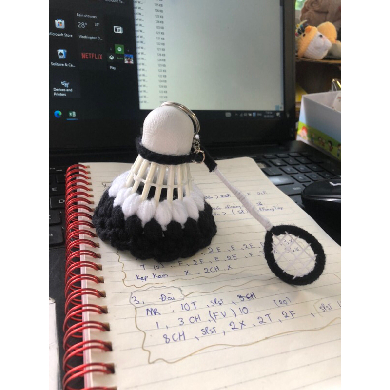 Móc khoá cầu lông len nhiều màu