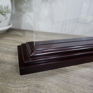 Bảng chức danh mica đế gỗ (12x24cm).