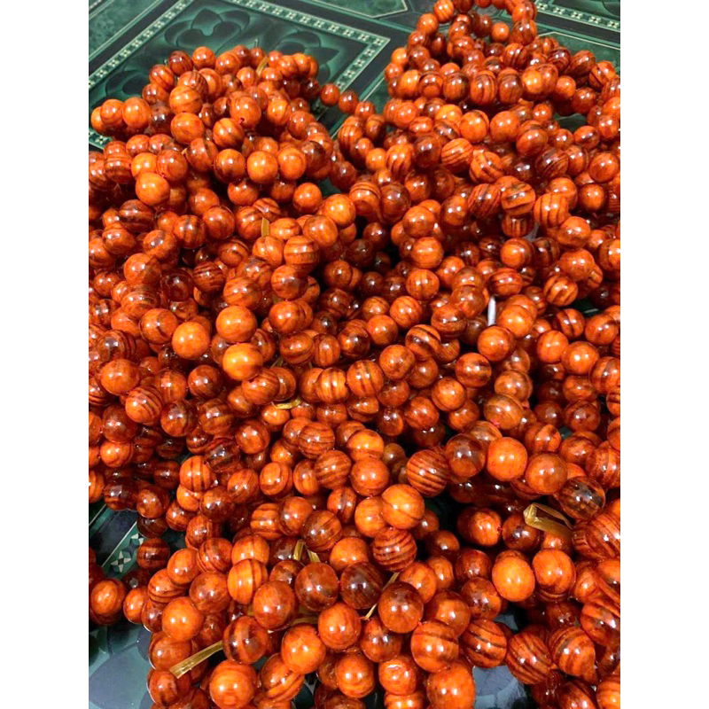 Chuỗi hạt gỗ huyết long 4mm 6mm 8mm 108 hạt đậm dầu thấu quang . vòng quấn tay ,vòng phong thuỷ.