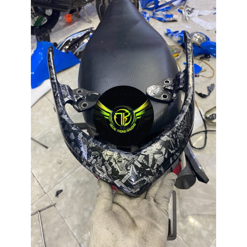 DECAL THẾ HỆ MỚI giả đá vân đen dán trang trí xe máy, nội thất, điện thoại, laptop…